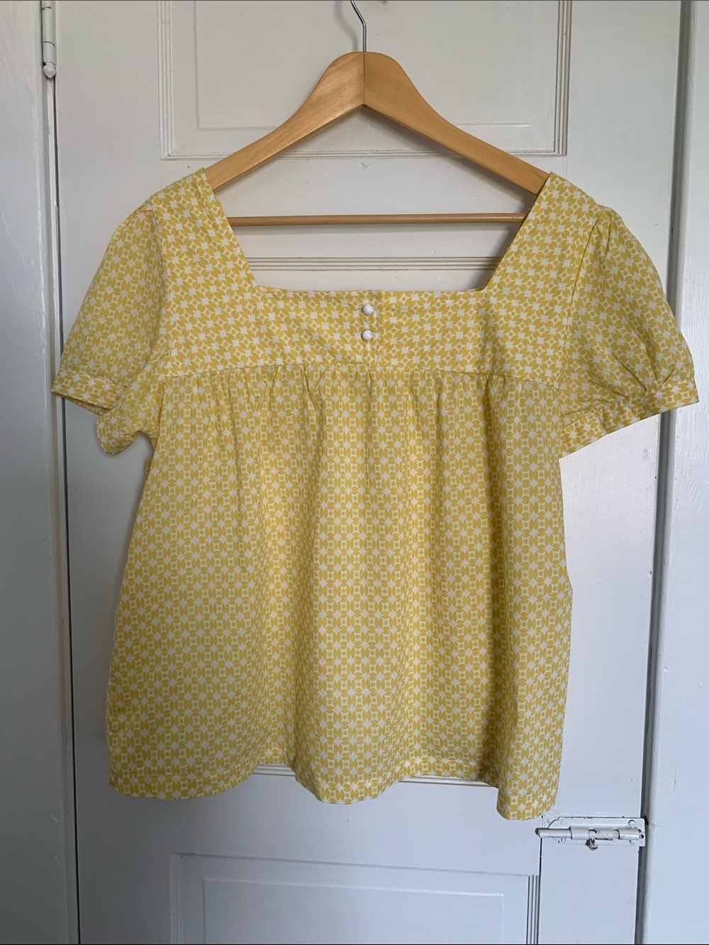 3 for $20 😍 Yellow Printed Square Neck Puff Sleeve Blouse 100% Cotton